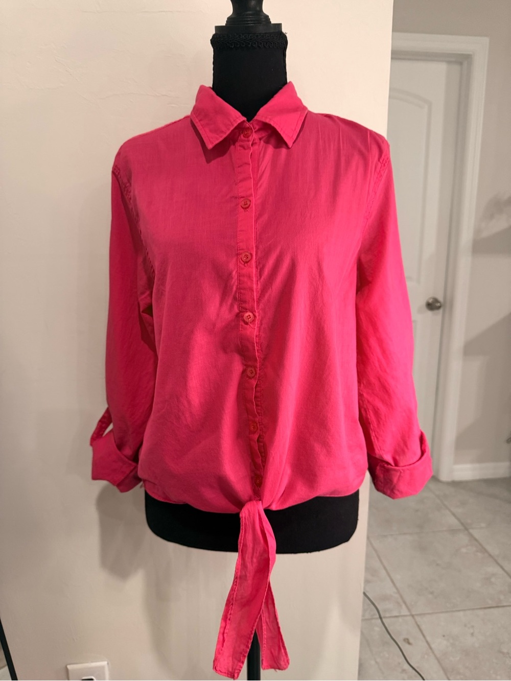 100% Cotton Tie-Hem Button-Down Shirt in Hot Pink